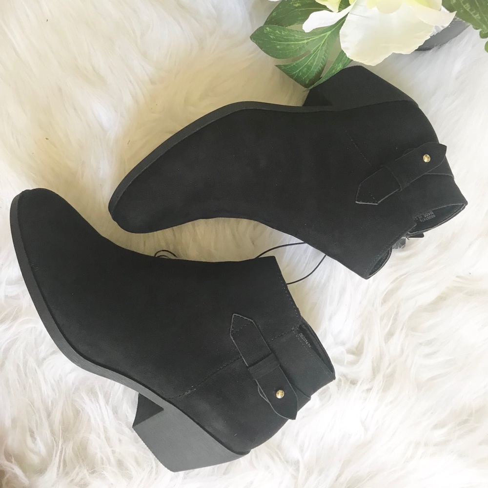 Forever 21 - Black Booties
